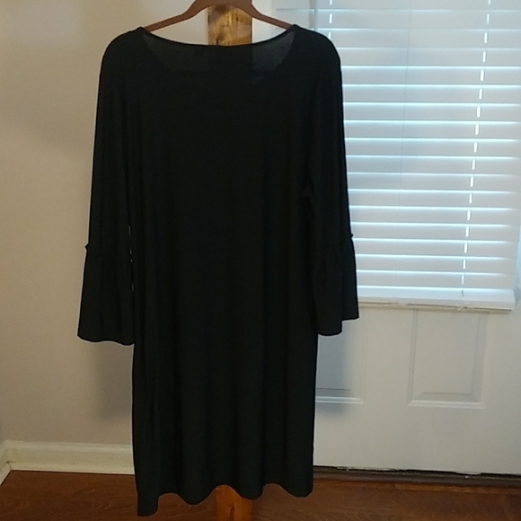 TACERA Black Loose Fitting Dress Size XL Embroidered Red Rose Ruffled Sleeves - Picture 10 of 10